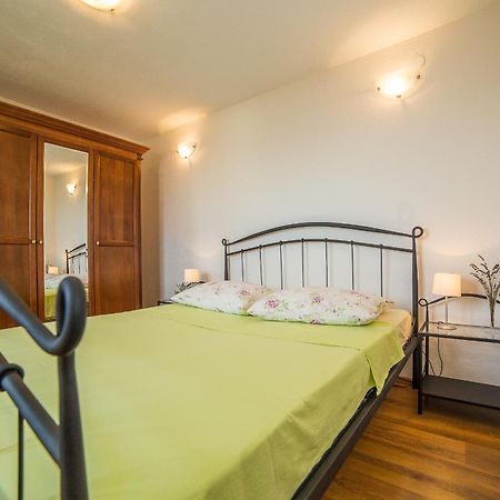 Apartments Maja Dugi Rat Kültér fotó