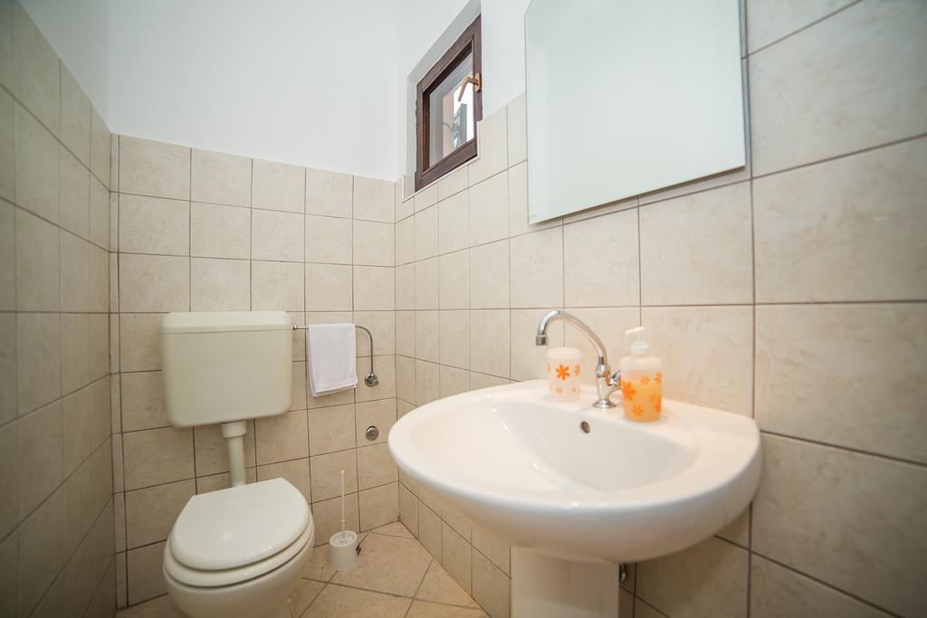 Apartments Maja Dugi Rat Kültér fotó