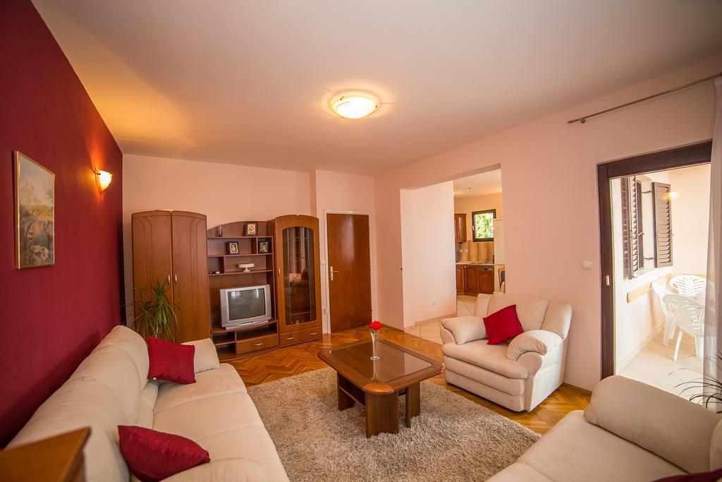 Apartments Maja Dugi Rat Kültér fotó